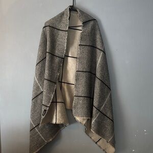 Zara Essentials Black and Cream Checkered Print Black Cream Shawl Womens